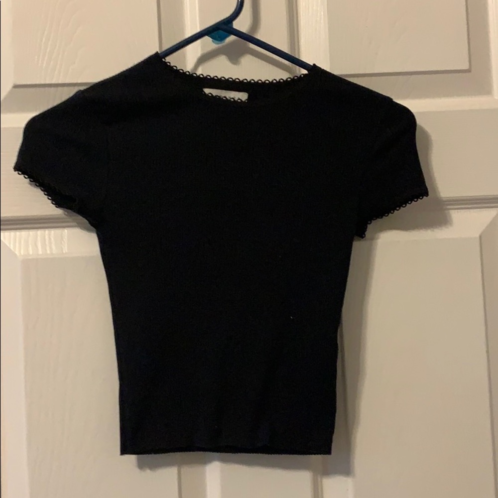 Black crop top